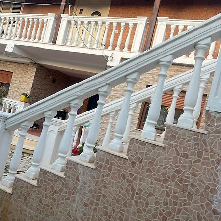 מלון Vlorë Nori House מראה חיצוני תמונה