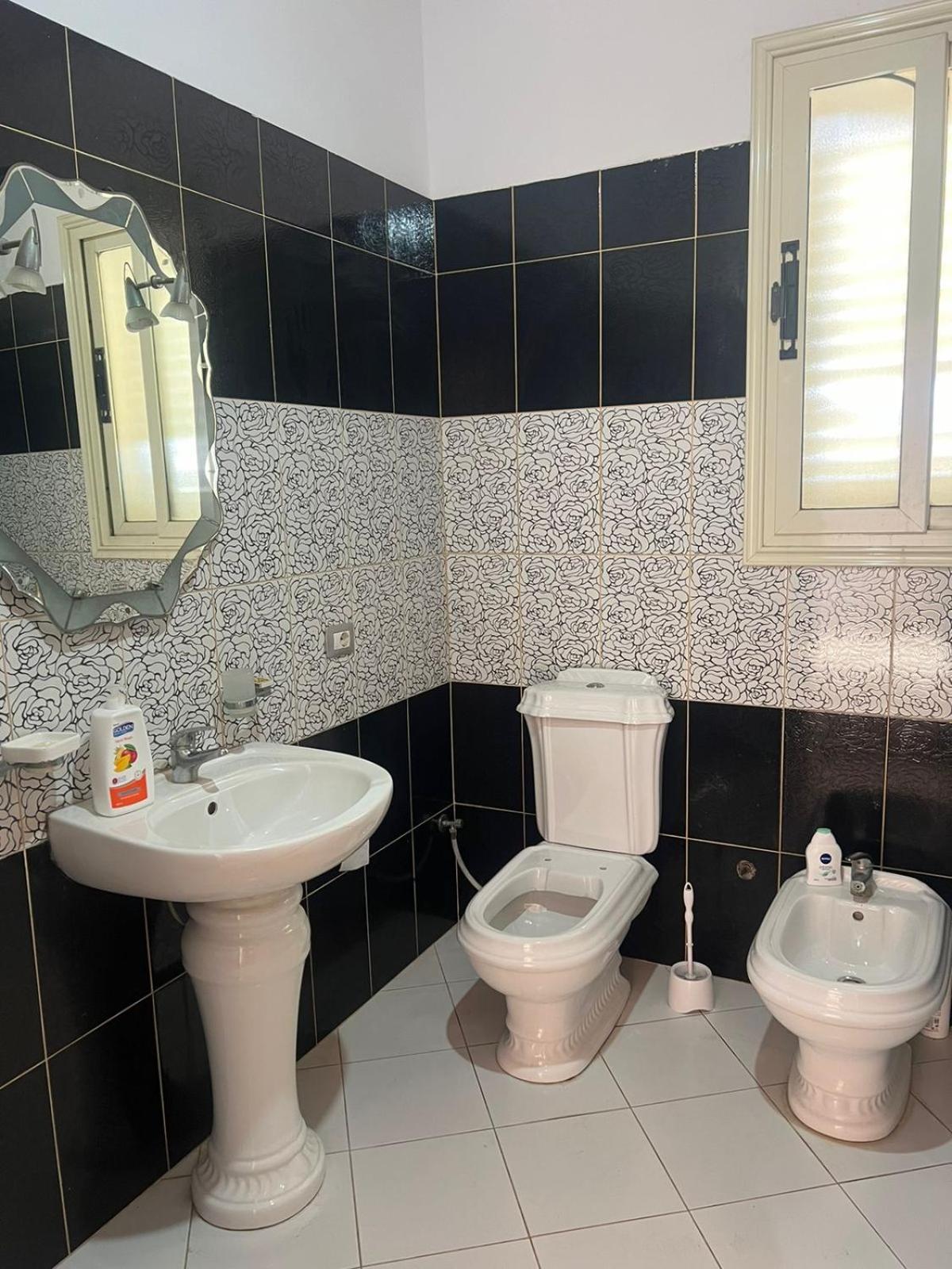 מלון Vlorë Nori House מראה חיצוני תמונה